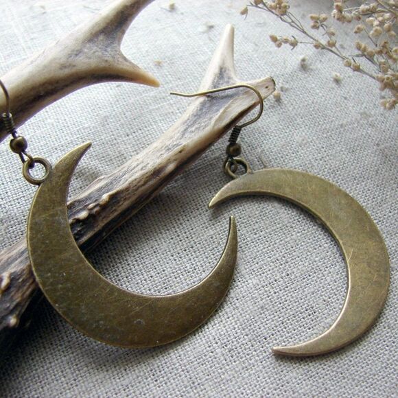 🌙 Brushed Brass Crescent Moon Dangle Earrings 🌙 - Picture 5 of 7